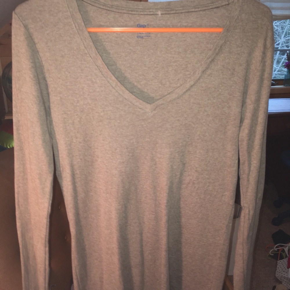 GAP Women’s long sleeve